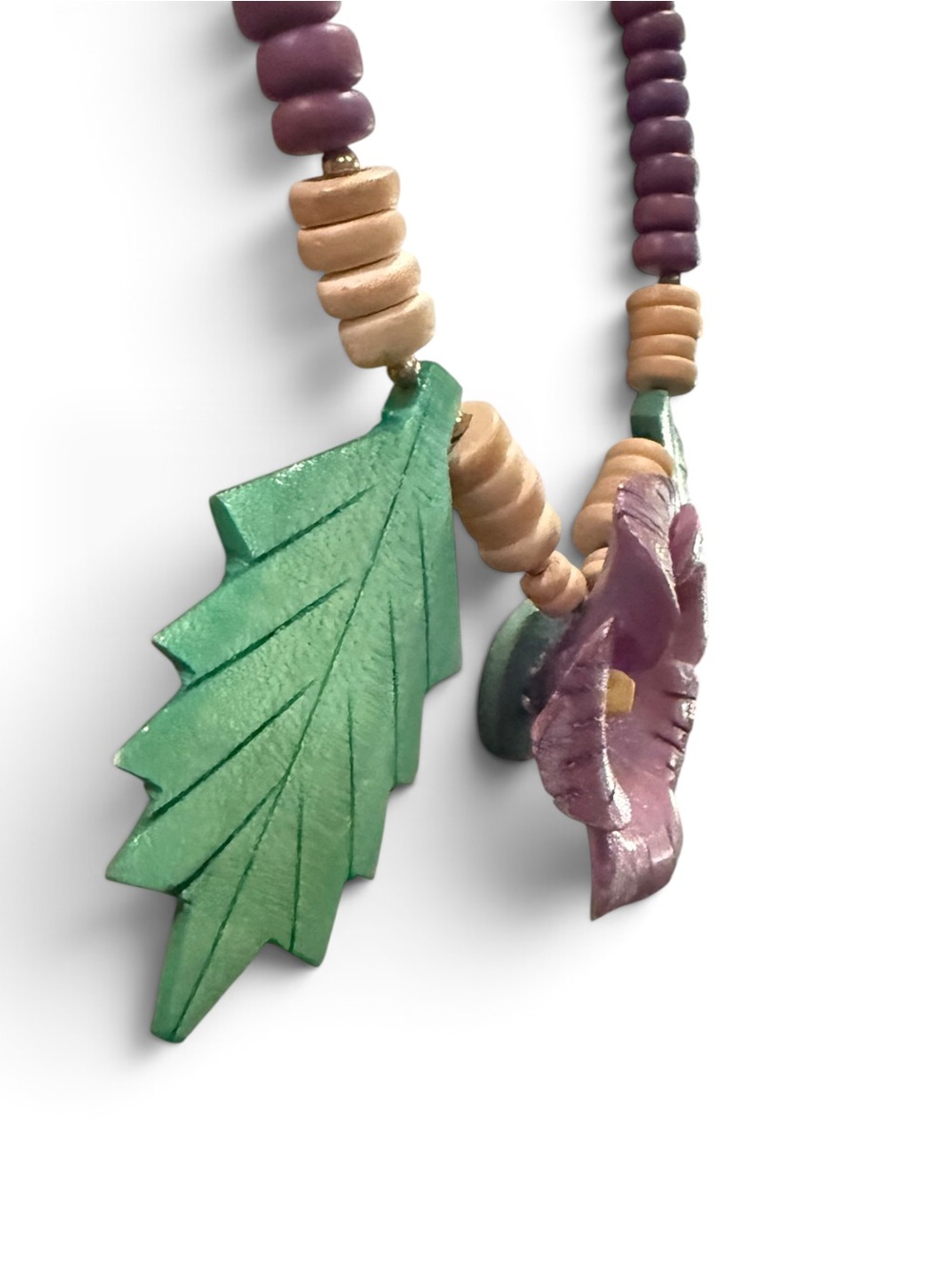 Vintage Hand Carved Wood Flower Necklace Purple Green Statement Artisan - Picture 4 of 4